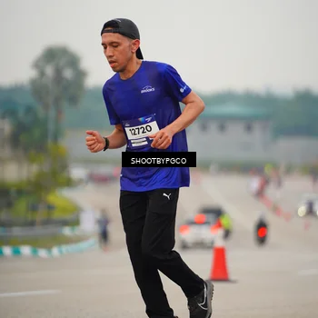 Runner Photo 7446042