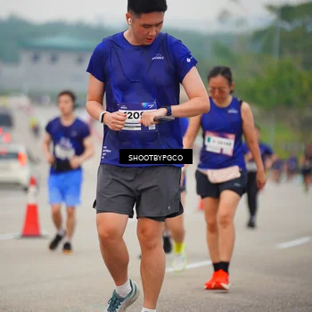 Runner Photo 7446111