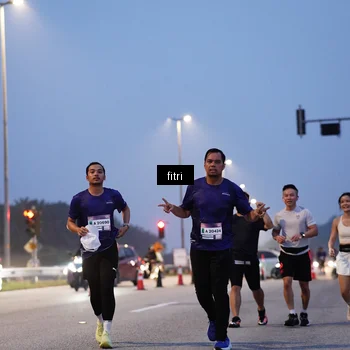 Runner Photo 7446196