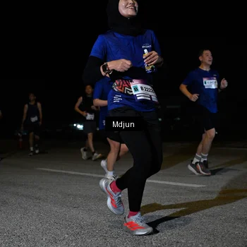 Runner Photo 7446243
