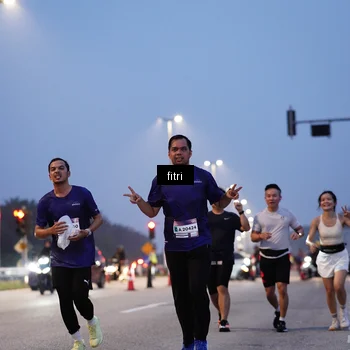 Runner Photo 7446247
