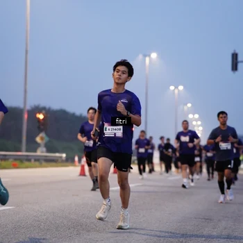 Runner Photo 7446284