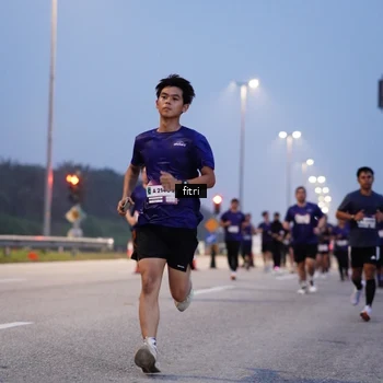 Runner Photo 7446288