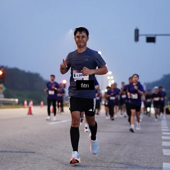 Runner Photo 7446329