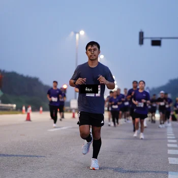 Runner Photo 7446350