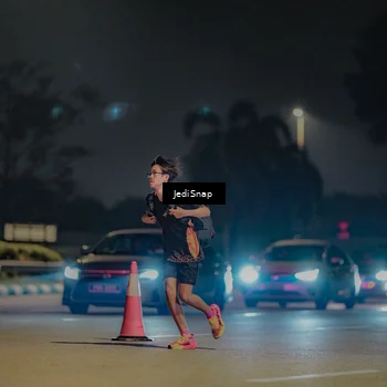 Runner Photo 7446357