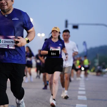 Runner Photo 7446555