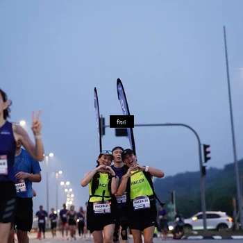 Runner Photo 7446573