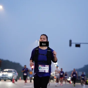 Runner Photo 7446655