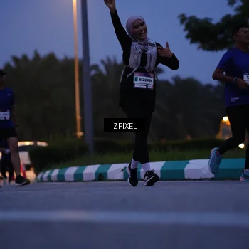 Runner Photo 7446657