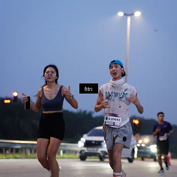 Runner Photo 7446668