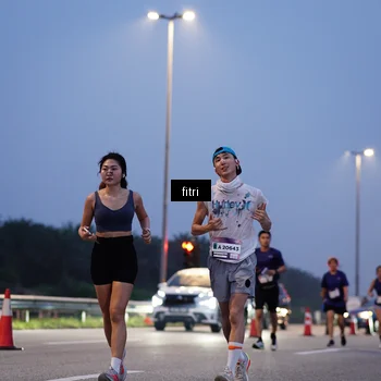 Runner Photo 7446677