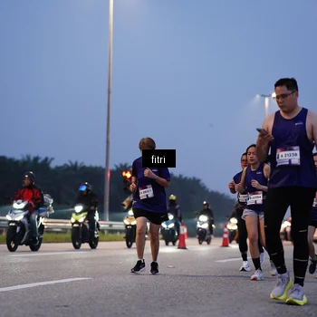 Runner Photo 7446693