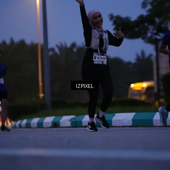 Runner Photo 7446701