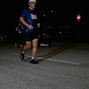 Runner Photo 7446819