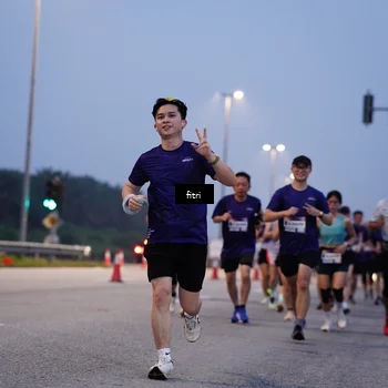 Runner Photo 7446891