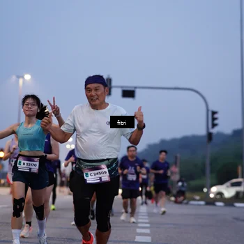 Runner Photo 7446914