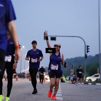 Runner Photo 7446980