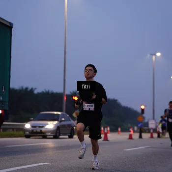 Runner Photo 7447000