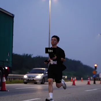 Runner Photo 7447019