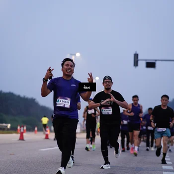Runner Photo 7447030