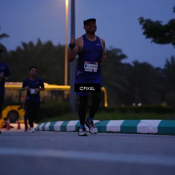 Runner Photo 7447032