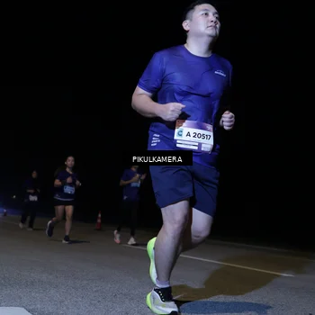 Runner Photo 7447033
