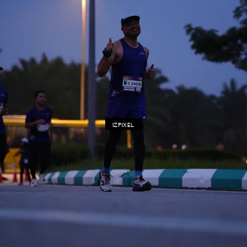 Runner Photo 7447045