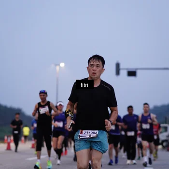 Runner Photo 7447055