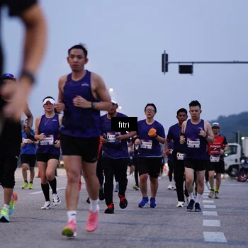 Runner Photo 7447064