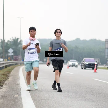Runner Photo 7447081