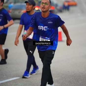 Runner Photo 7447102
