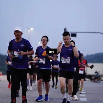 Runner Photo 7447109