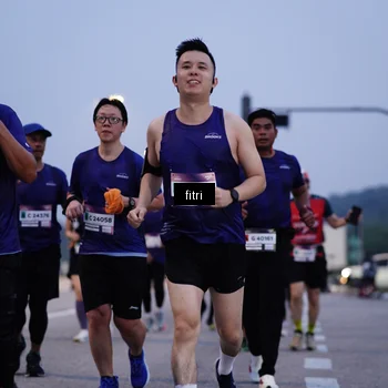 Runner Photo 7447113