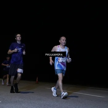 Runner Photo 7447258
