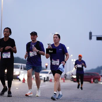 Runner Photo 7447263