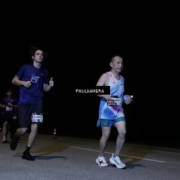 Runner Photo 7447298