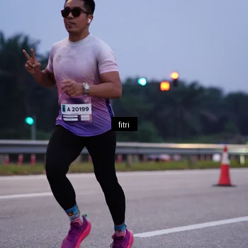 Runner Photo 7447333
