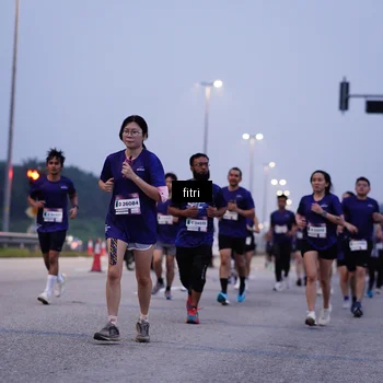 Runner Photo 7447357