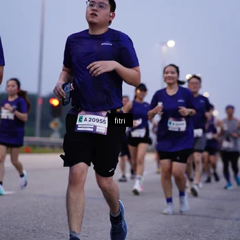 Runner Photo 7447439