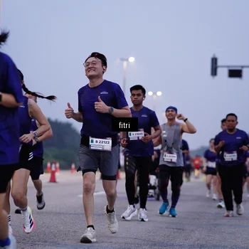 Runner Photo 7447445