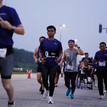 Runner Photo 7447456