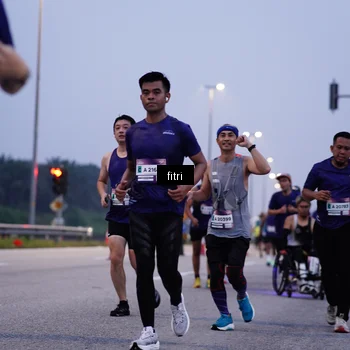 Runner Photo 7447499