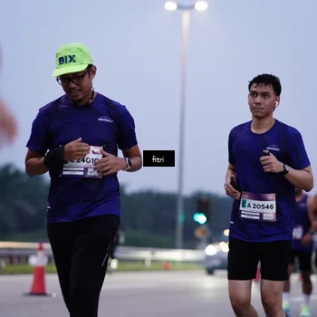 Runner Photo 7447566