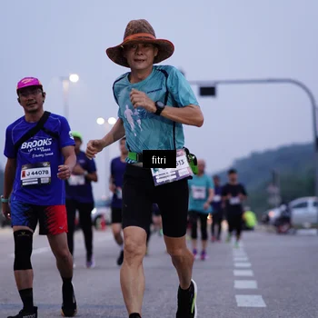 Runner Photo 7447571