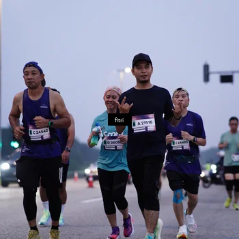 Runner Photo 7447579