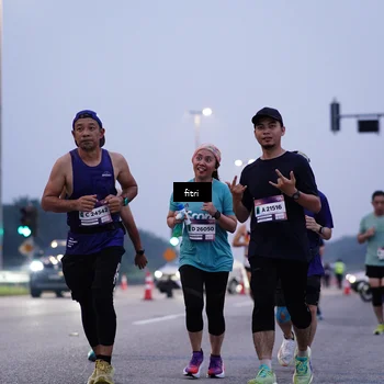 Runner Photo 7447580
