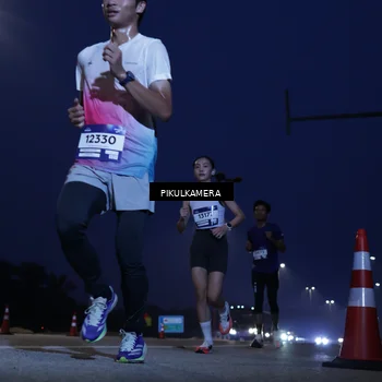 Runner Photo 7447644