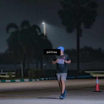 Runner Photo 7447676