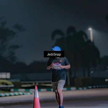 Runner Photo 7447700